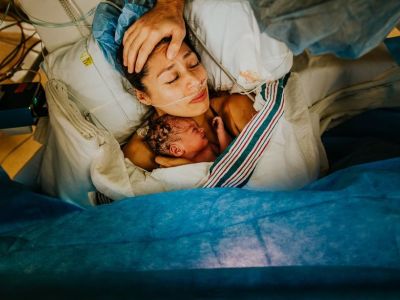 Αυτές οι φωτογραφίες καισαρικής τομής δείχνουν ότι το κορμί μιας γυναίκας αντέχει τα πάντα (pics)