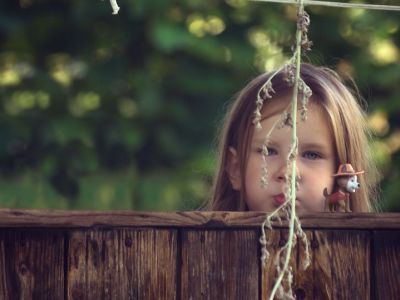 Μήπως το παιδί σας δεν αντέχει τις αγκαλιές ή δεν του αρέσει να το αγγίζουν;
