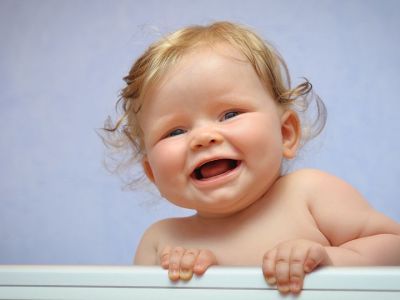 To πρώτο γέλιο του μωρού μας: Απαντήσεις σε 3 σημαντικές ερωτήσεις γονέων