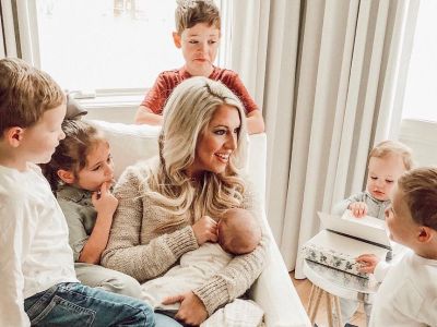 Μαμά μας δίνει συμβουλές για το πώς θα απασχολήσουμε τα μεγαλύτερα παιδιά την ώρα του θηλασμού