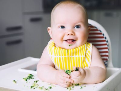 Μωρό 5 μηνών: Στερεά τρόφιμα που μπορείτε να εισάγετε στη διατροφή του παιδιού σας