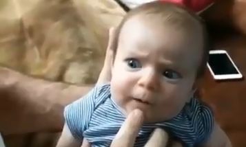 Δείτε τι κάνει αυτός ο μπαμπάς στο νεογέννητο μωρό του (vid)