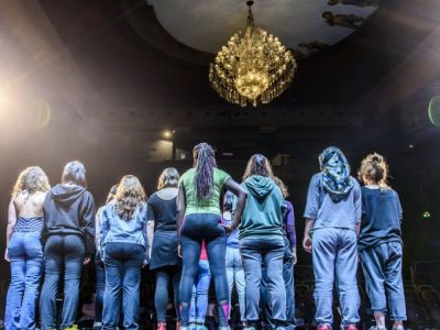 «Θέατρο Με, Από και Για έφηβους»: Μια γιορτή για το εφηβικό θέατρο