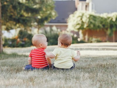 Πότε λένε τις πρώτες φράσεις τα μωρά; Ασκήσεις για να μιλήσει το μωρό