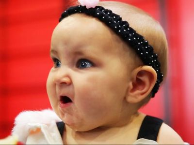 Μωράκια που τρώνε λεμόνι σε slow motion - Ό,τι καλύτερο θα δείτε σήμερα (vid)