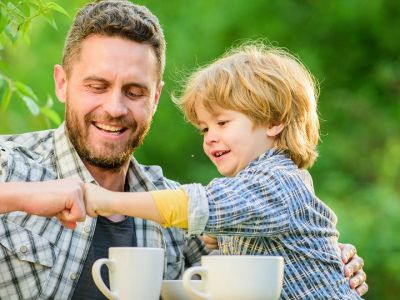 Επτά πράγματα που κάθε μπαμπάς πρέπει να διδάξει στον γιο του (pics)