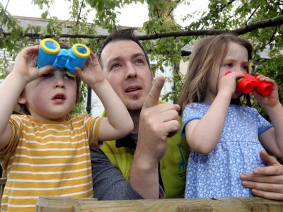 Ο μπαμπάς-νταντά που όλοι θα λατρέψετε! (vid)