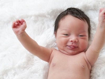 Τελικά τι βλέπει το μωρό; Η ανάπτυξη της όρασης από τη γέννηση μέχρι τον πρώτο μήνα (vid)