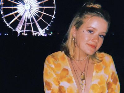 Η κόρη της Reese Witherspoon δίνει συμβουλές για ένα τέλειο δωμάτιο στο Πανεπιστήμιο