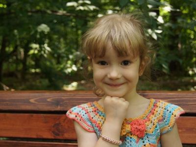 Φτιάξτε καλοκαιρινά βραχιολάκια παρέα με την κόρη σας (pics+vid)