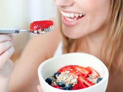 Καταπολεμήστε το άγχος... τρώγοντας! Οι 5 τροφές που πρέπει να εντάξετε στη διατροφή σας