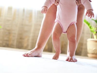 Τα πρώτα βήματα του μωρού - Tips για να το βοηθήσετε από τον 4ο κιόλας μήνα (pics)