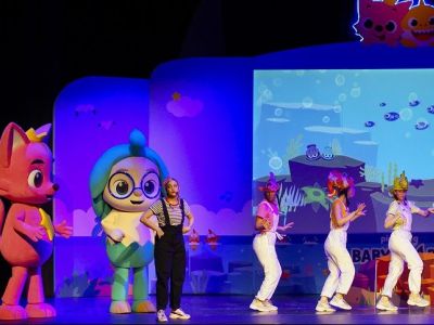 «Pink Fong Baby Shark Live Musical» στο Βεάκειο