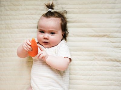 Πρόγραμμα διατροφής για παιδιά 6 μηνών (pic&vid)