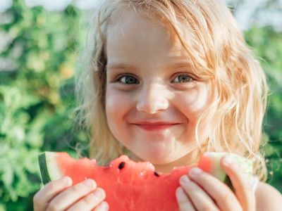Αυτές οι πέντε τροφές δεν πρέπει να λείπουν από το διατροφολόγιο του παιδιού σας (pics)