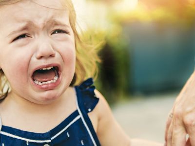 Έτσι θα σταματήσετε με επιτυχία το κλάμα των παιδιών σας (vid)