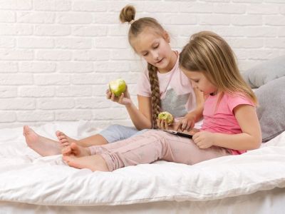 Παιδιά «κολλημένα» στο ίντερνετ - Τι μπορούν να κάνουν οι γονείς;