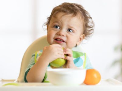 Νήπιο και διατροφή: Πώς το παιδί σας δεν θα γίνει επιλεκτικό με το φαγητό του;