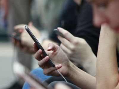 Δεν θες να κάνεις προφίλ social media; Έτσι θα ξεπεράσεις τον φόβο της απομόνωσης