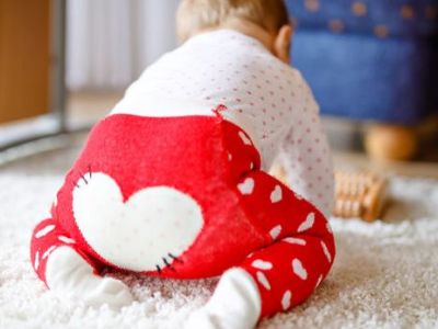 Ποια απαγορευμένη λέξη βοηθά τα νήπια να αναπτύξουν το χιούμορ τους