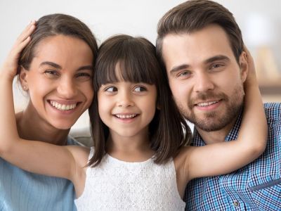 Όταν το παιδί δεν θέλει να βλέπει τους γονείς του να αγκαλιάζονται