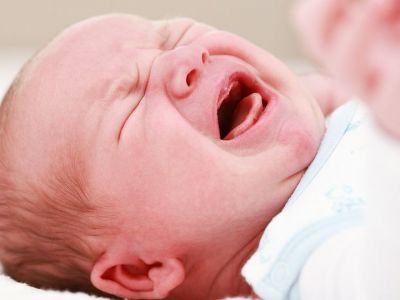 Κι όμως τα μωρά κλαίνε στη μητρική τους γλώσσα