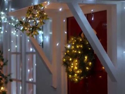 Χριστουγεννιάτικα φωτάκια: Υπέροχες ιδέες για να τα διακοσμήσετε σε κάθε σημείο του σπιτιού (vid)