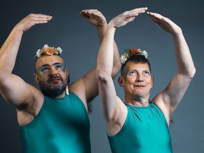 Μπαμπάδες φωτογραφίζονται ως μπαλαρίνες για καλό σκοπό (pics)