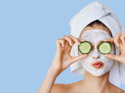 Τέσσερις μάσκες προσώπου με βάση το μέλι για βαθύ καθαρισμό (vid)