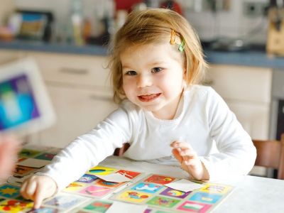 Τέσσερις τρόποι για να ενισχύσετε τη μνήμη του παιδιού