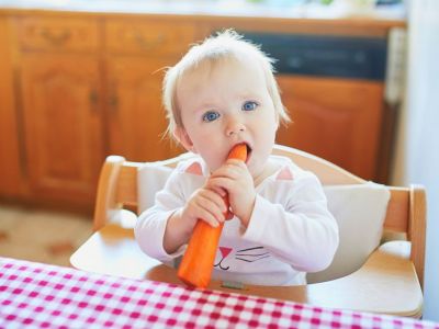 Finger food για μωρά: 20 στερεές τροφές που μπορεί να φάει και μόνο του (vid)