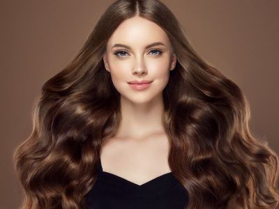 Πέντε τρόποι για να αποκτήσετε ανάλαφρες μπούκλες χωρίς τη χρήση σεσουάρ (vid)