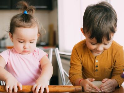 Φαγητό για παιδιά: Λουκανικοπιτάκια με κρυμμένα λαχανικά (vid)