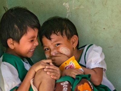 Τι είναι αγάπη; Αυτές οι υπέροχες φωτογραφίες με παιδιά το μαρτυρούν (pics)