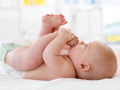 Πέντε tips για να αντιμετωπίσετε τις κοκκινίλες και τους ερεθισμούς από πάνα (vid)