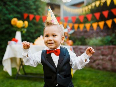 Δέκα εύκολες κατασκευές για τη διακόσμηση του παιδικού πάρτι – Δοκιμάστε τις! (vid)