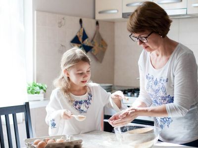Κλεισμένη στο σπίτι με τα παιδιά; Φτιάξτε pancakes με 11 διαφορετικές συνταγές (vid)