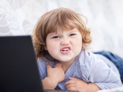 Επιθετική & αντικοινωνική συμπεριφορά: Γιατί ένα παιδί 2 έως 3 ετών αντιδρά άσχημα;