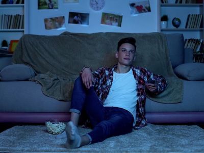 Κορονοϊός: Πώς θα πείσω το έφηβο παιδί μου να μείνει μέσα στο σπίτι;