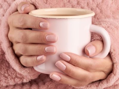 #Μένουμε_Σπίτι: Δείτε πώς θα κάνετε μόνες σας το τέλειο μανικιούρ (vid)