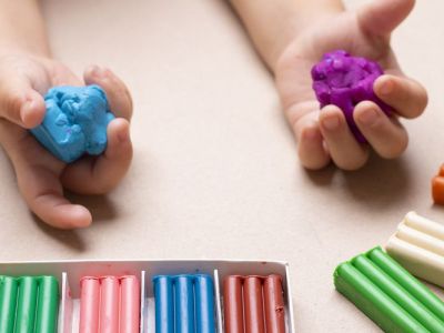 #Μένουμε_Σπίτι και φτιάχνουμε ζωάκια της θάλασσας με πλαστελίνη (vid)