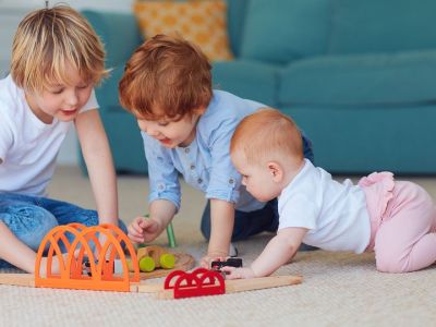 Πρόγραμμα βαρεμάρας: Ιδέες για να απασχολήσετε τα παιδιά ηλικίας 3 έως 5 ετών μέσα στο σπίτι (vids)