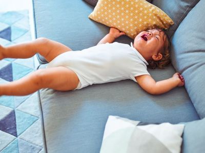 Όταν το παιδί γκρινιάζει όλη την ώρα - Δέκα tips για να αντιμετωπίσετε την γκρίνια του (pics)