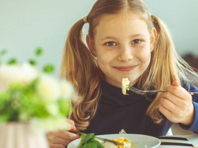 Πέντε έξυπνοι τρόποι για να φάει το παιδί αυγό (pics)