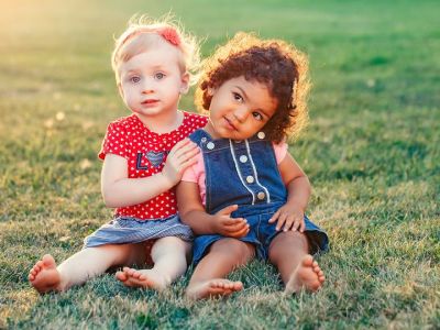 Από ποια ηλικία τα παιδιά μαθαίνουν να κάνουν φίλους; (pics)