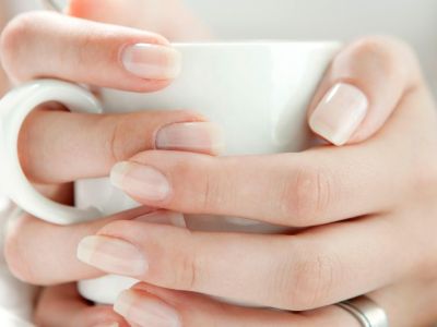 Πώς θα επαναφέρεις τα νύχια σου μετά την αφαίρεση του τζελ