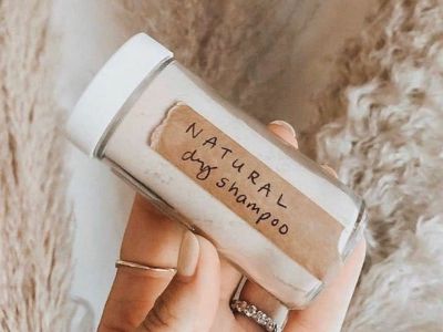 Πώς θα φτιάξεις εύκολα dry shampoo στο σπίτι