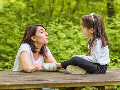 Υιοθεσία: Πρέπει να πω στο παιδί μου ότι είναι υιοθετημένο;
