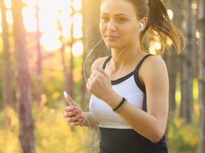 Πώς να γυμναστείς στο σπίτι μετά την καραντίνα που τα γυμναστήρια είναι κλειστά