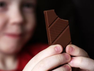 Παιδί & διατροφή: Τα οφέλη της σοκολάτας στην υγεία των παιδιών (pics)
